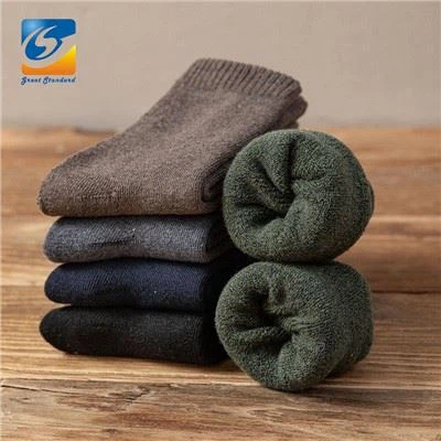 جوارب شتوية دافئة سميكة للرجال بلون سادة