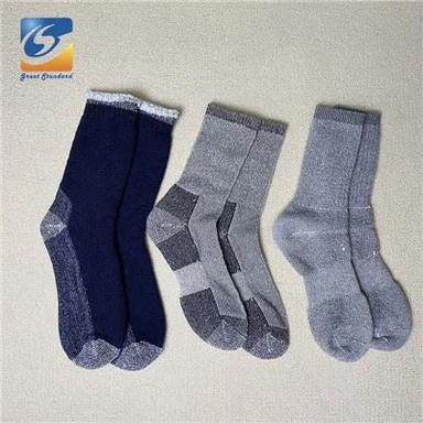 جوارب التنزه في الهواء الطلق